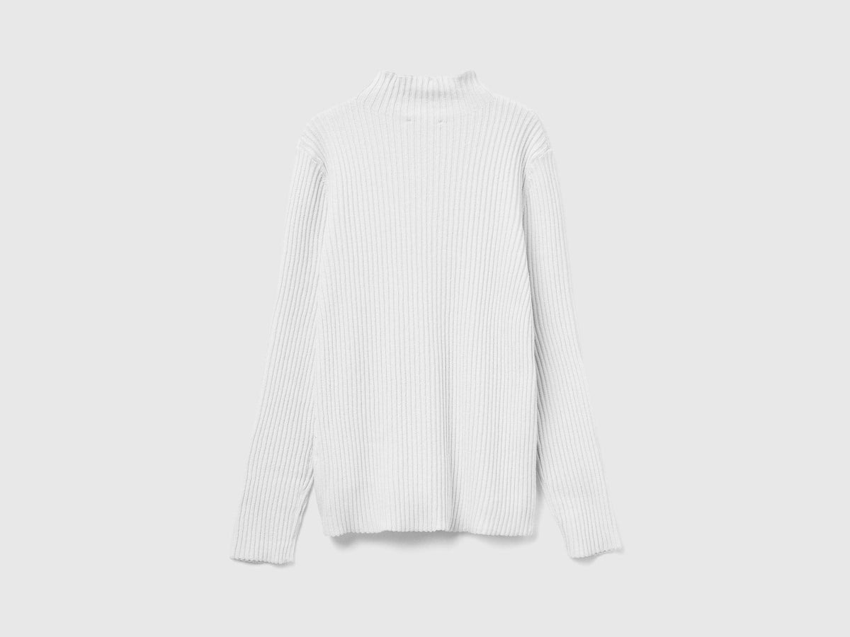Maglia con collo alto a costine
