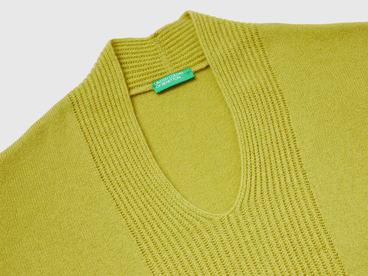 Maglione scollo a V 100% lana