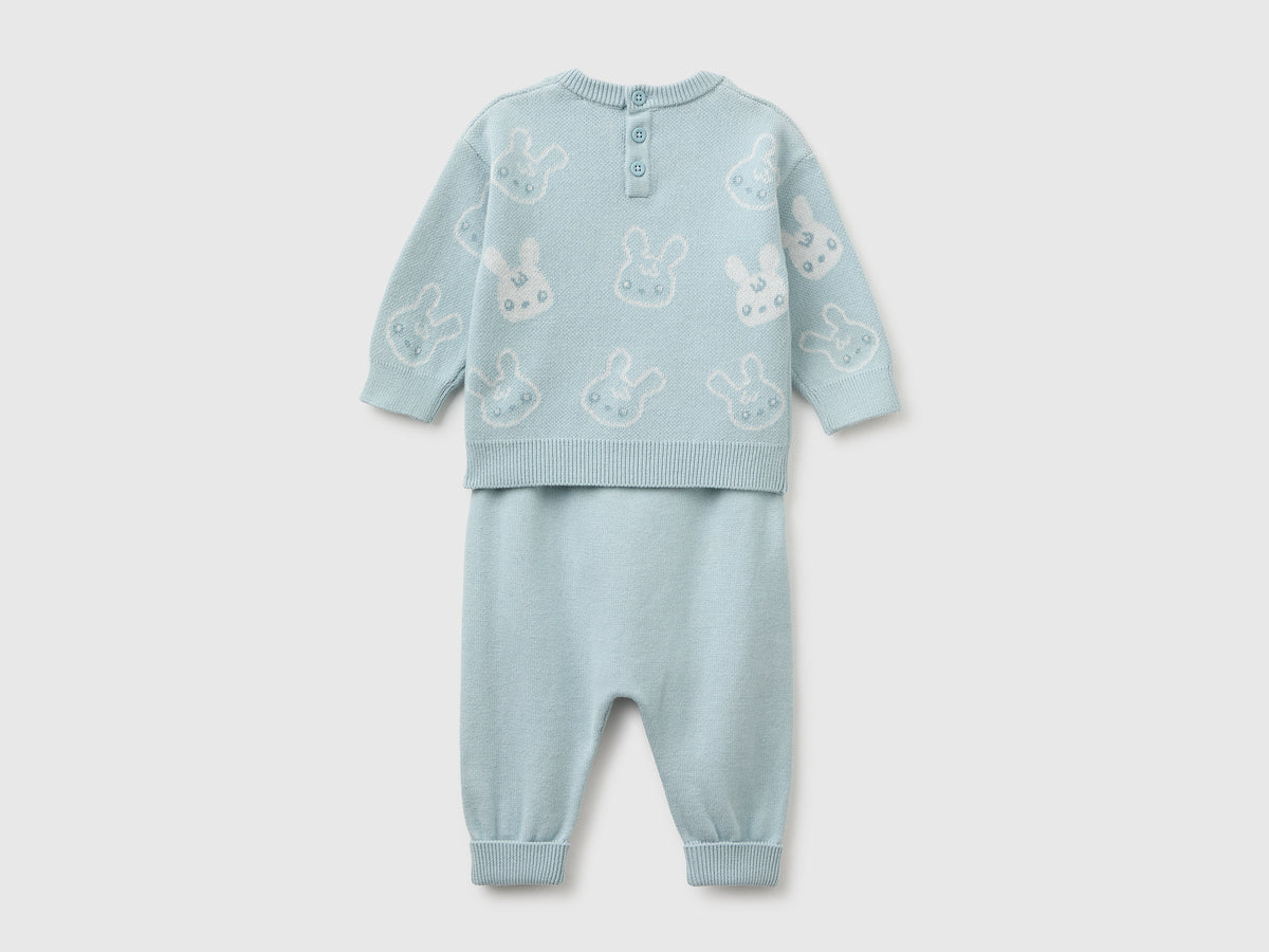 Completo in maglia con coniglietti