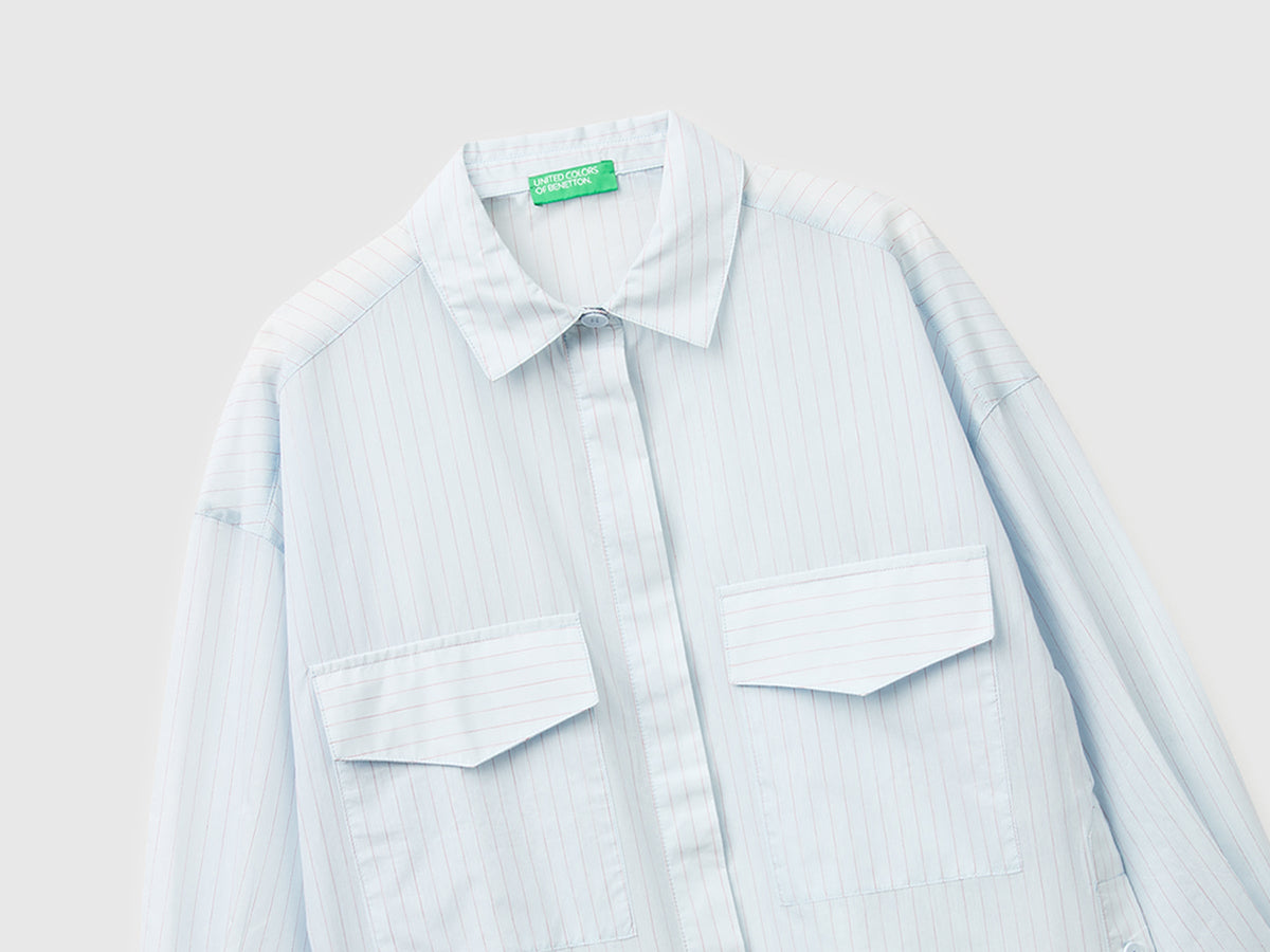 Camicia a righe con spacchi