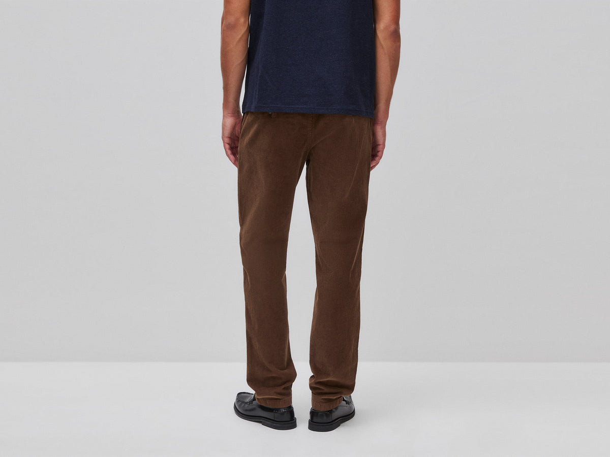 Pantaloni slim fit in velluto stretch