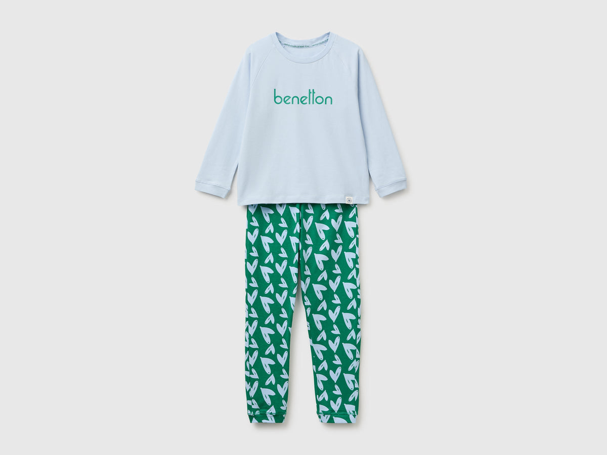 Pigiama con logo e pantaloni fantasia