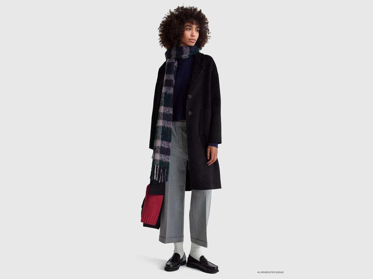 Pantaloni con elastico in vita e risvolto