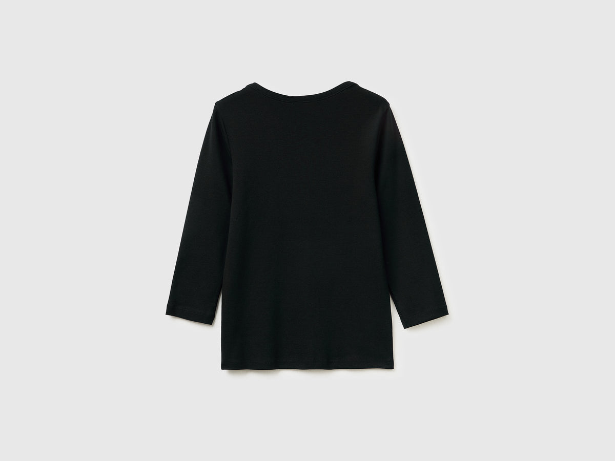 T-shirt slim fit con scollo a barchetta