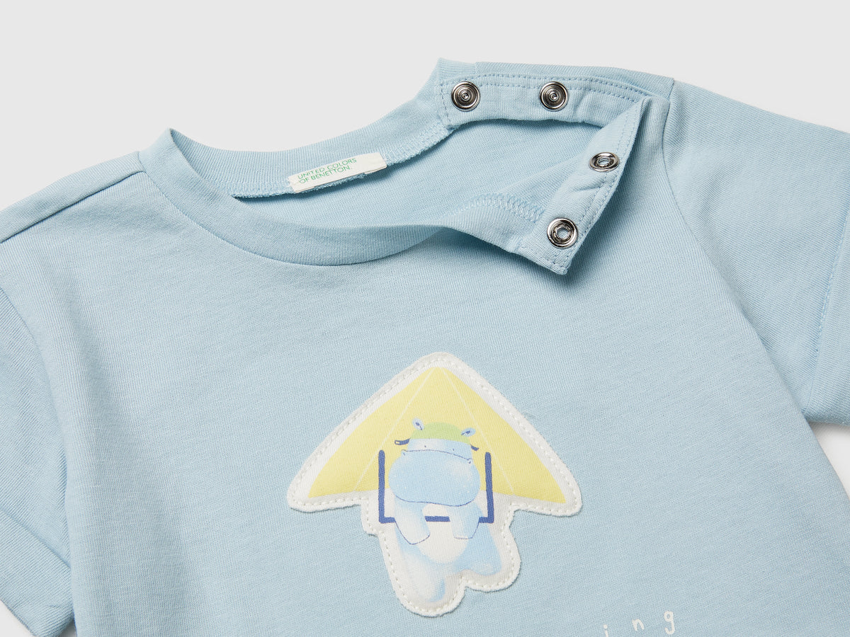 Maglietta con patch in cotone bio