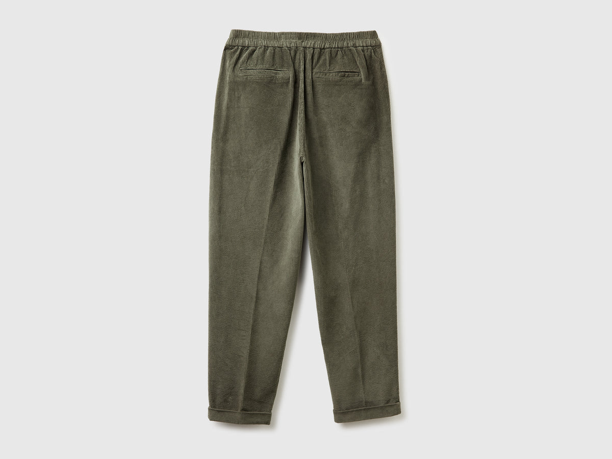 Chino in velluto con vita elasticizzata