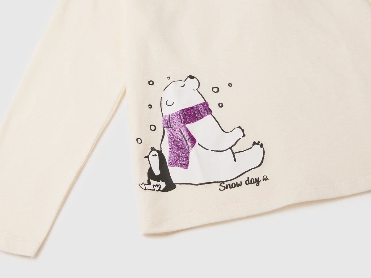 T-shirt con stampa glitter