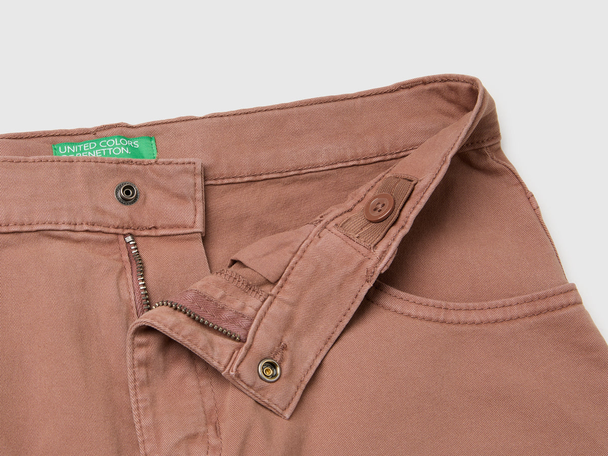 Pantaloni cinque tasche