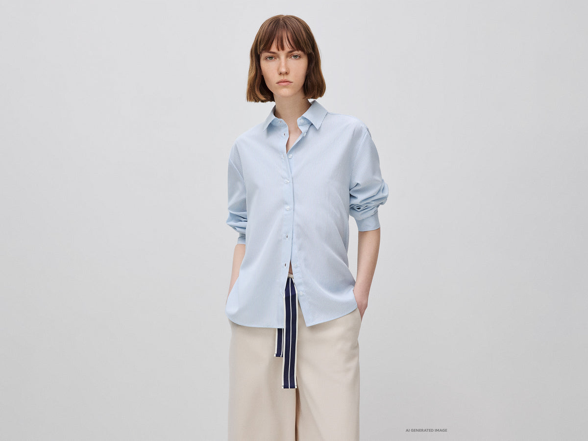 Camicia a righe con ricamo dietro