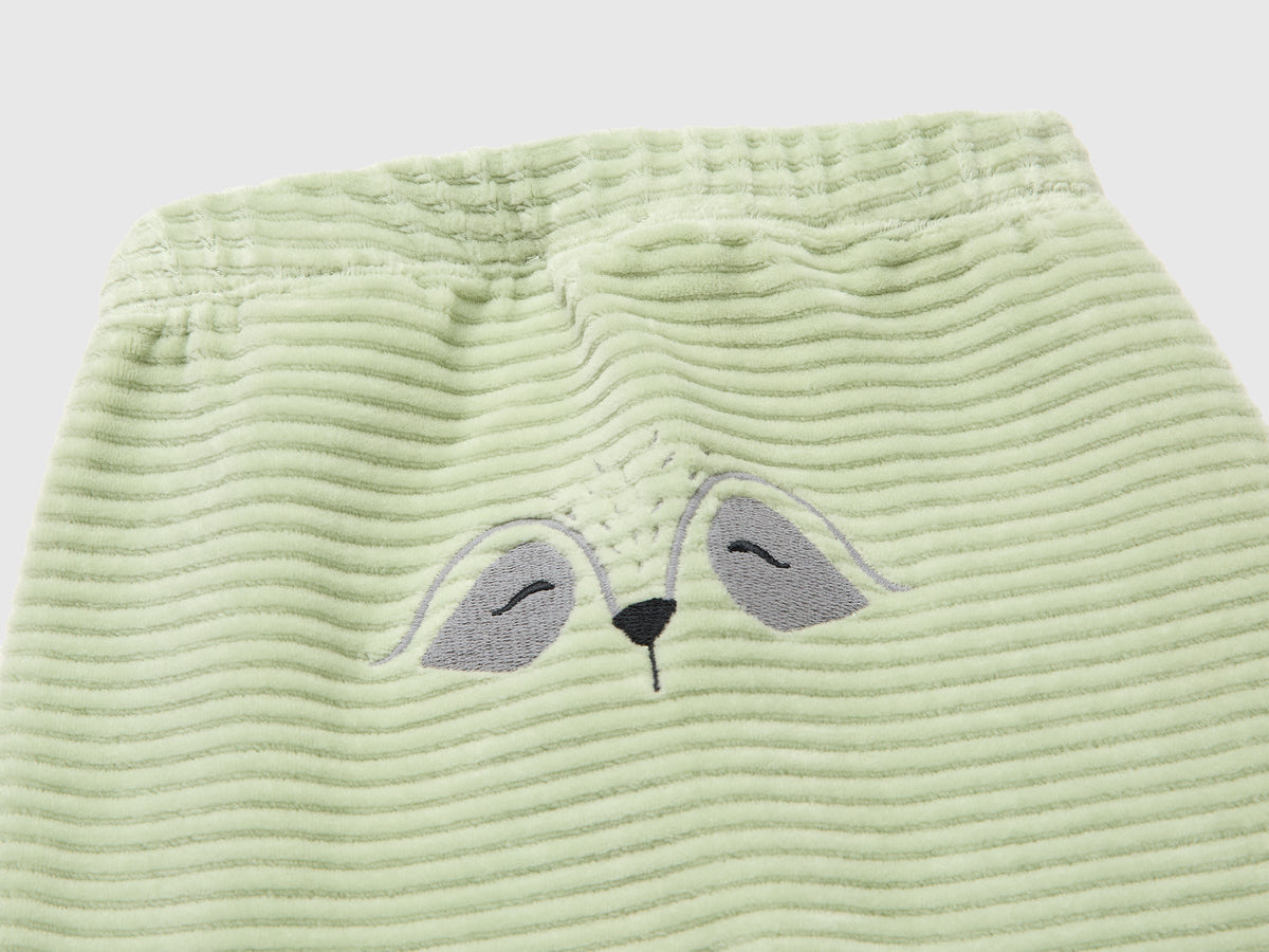 Pantaloni in ciniglia con ricamo dietro