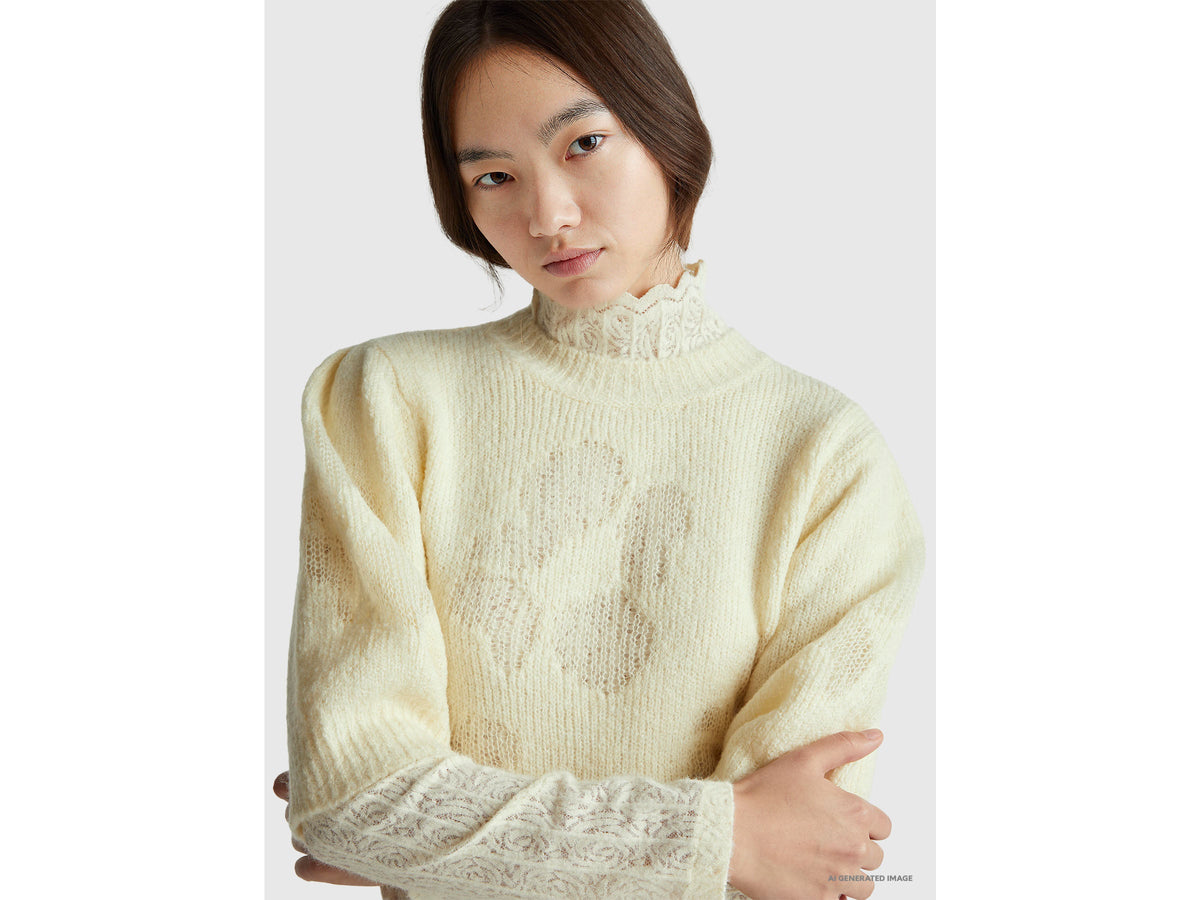 Maglia manica corta con intarsio fiori