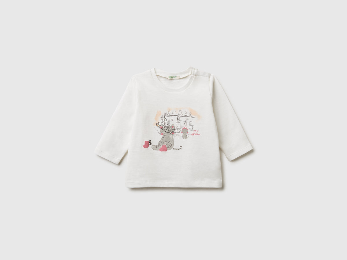 T-shirt con stampa in rilievo