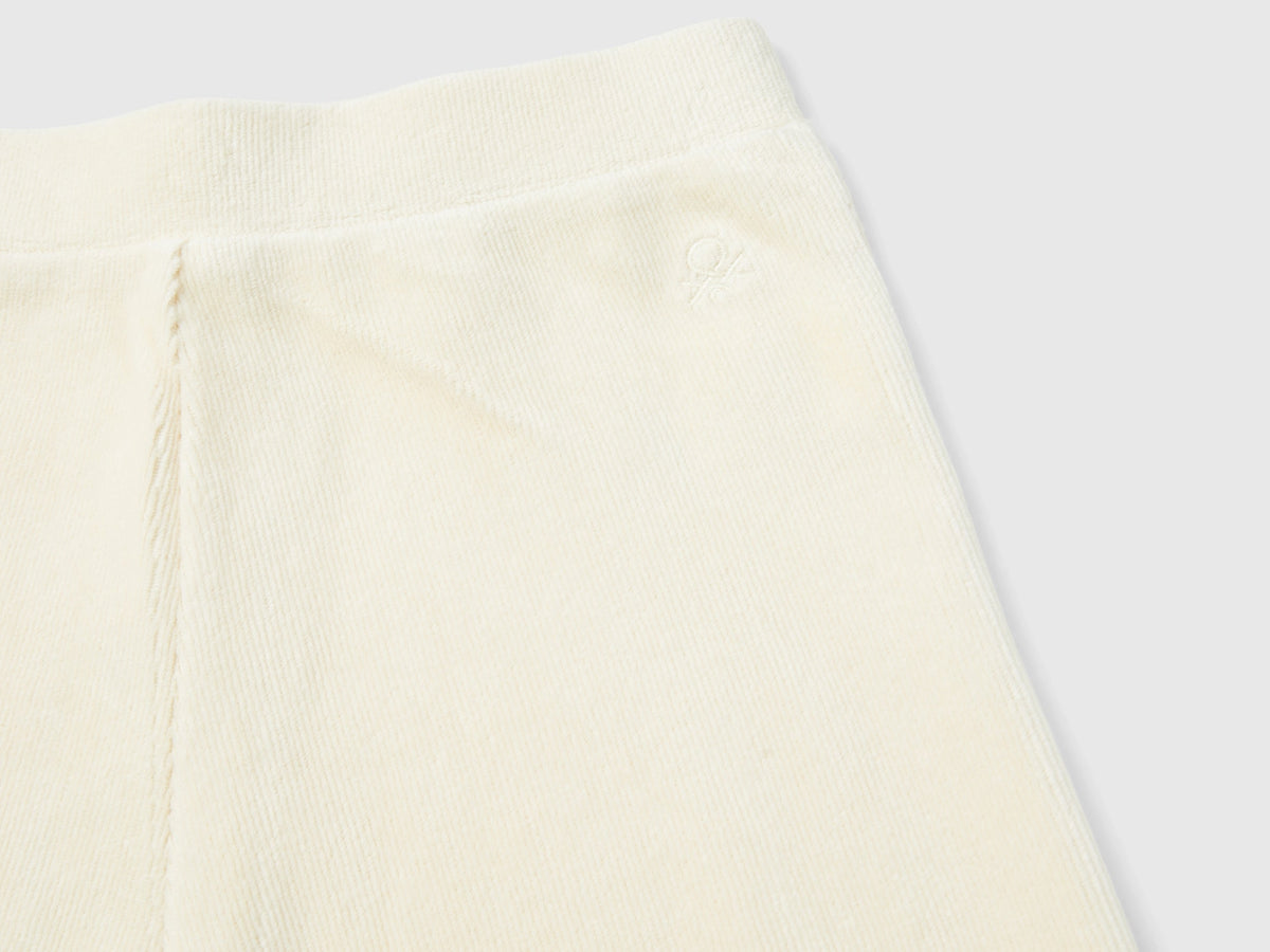 Pantaloni ampi in ciniglia