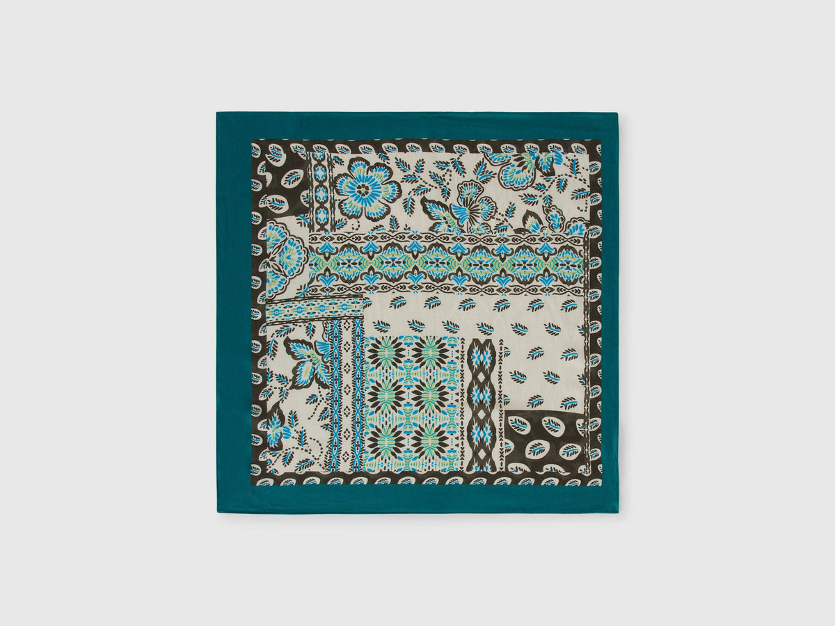 Foulard con stampa bandana