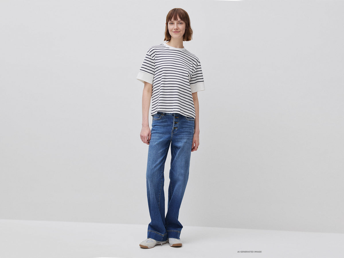 Jeans flare con bottoni