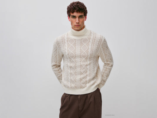 Maglia collo alto lavorata in misto lana