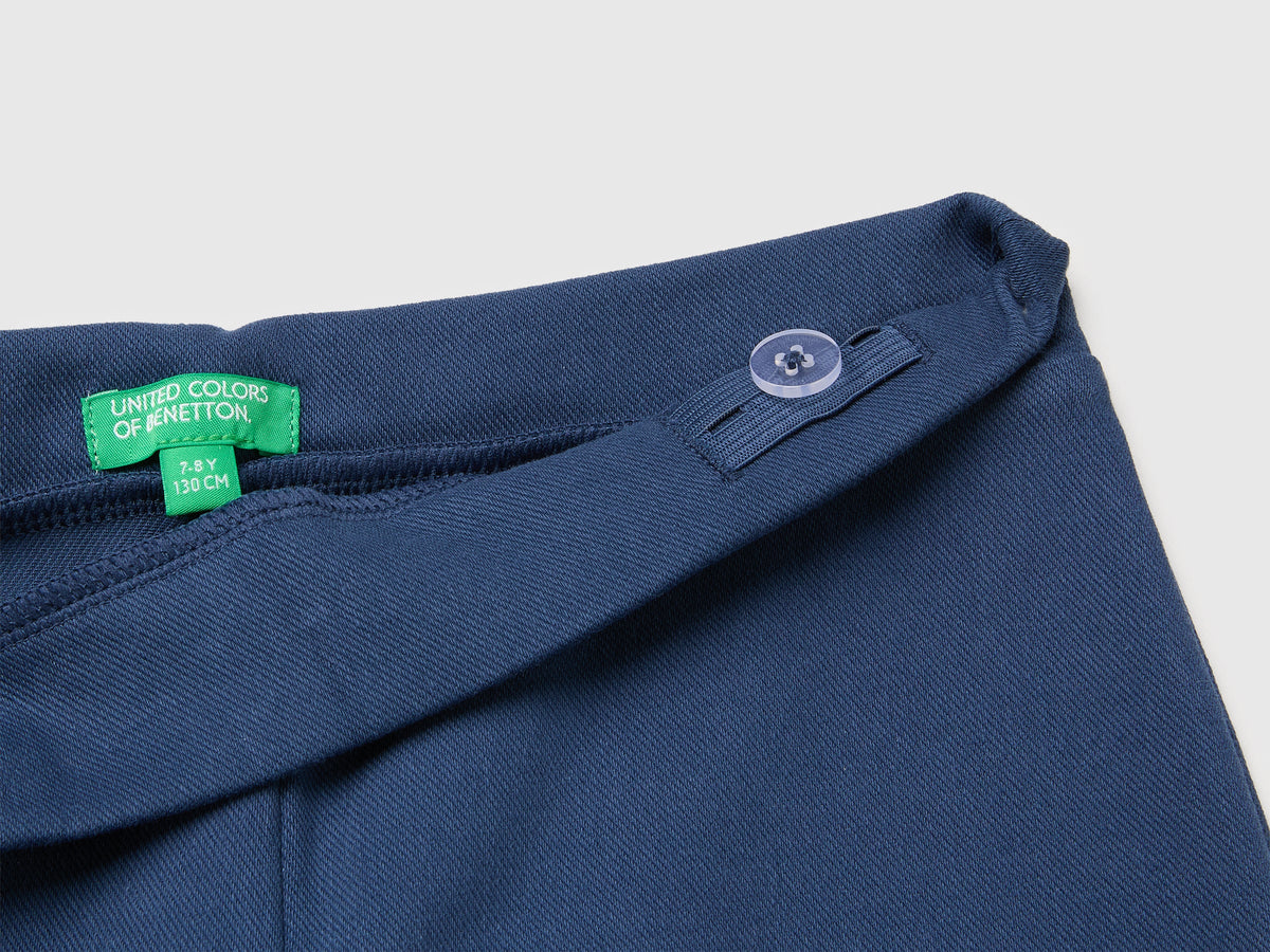 Pantaloni ampi in cotone stretch