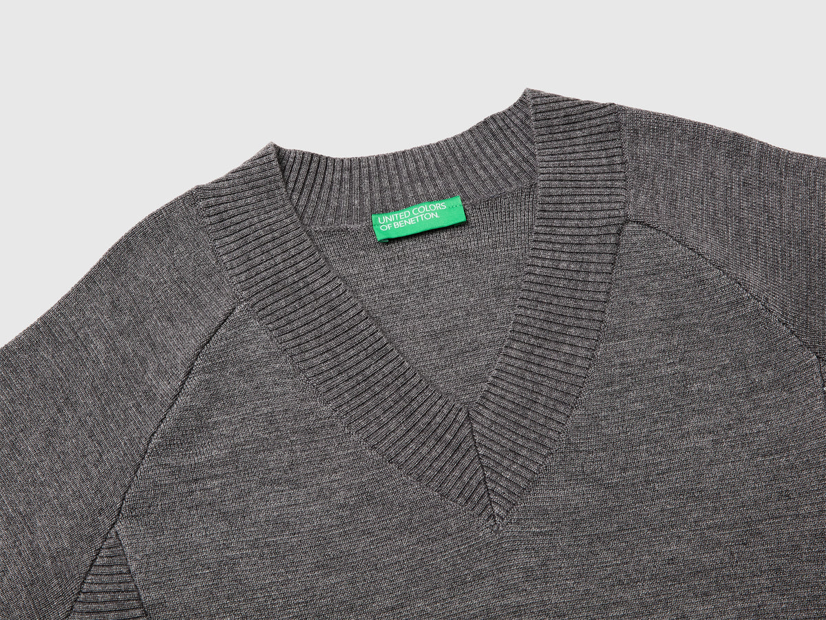 Maglia lavorata scollo a V