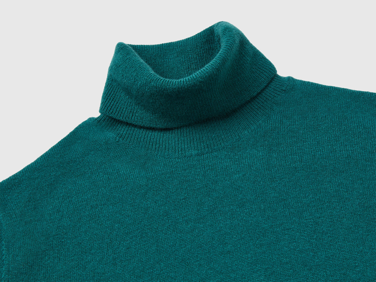 Maglione dolcevita verde in pura lana Merino
