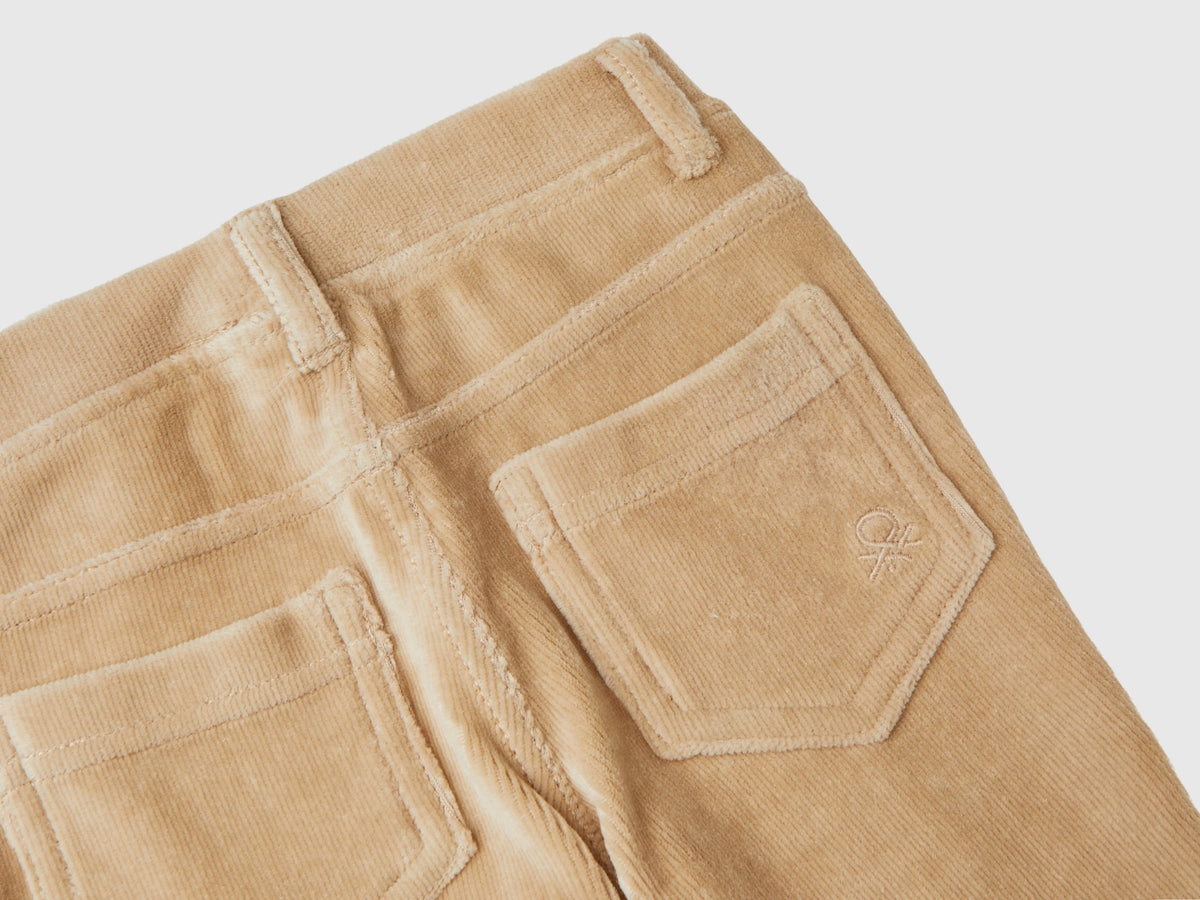 Pantaloni in ciniglia a costine