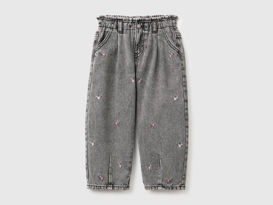 Jeans baloon fit con ricami