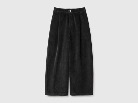 Pantaloni ampi cropped in velluto a coste