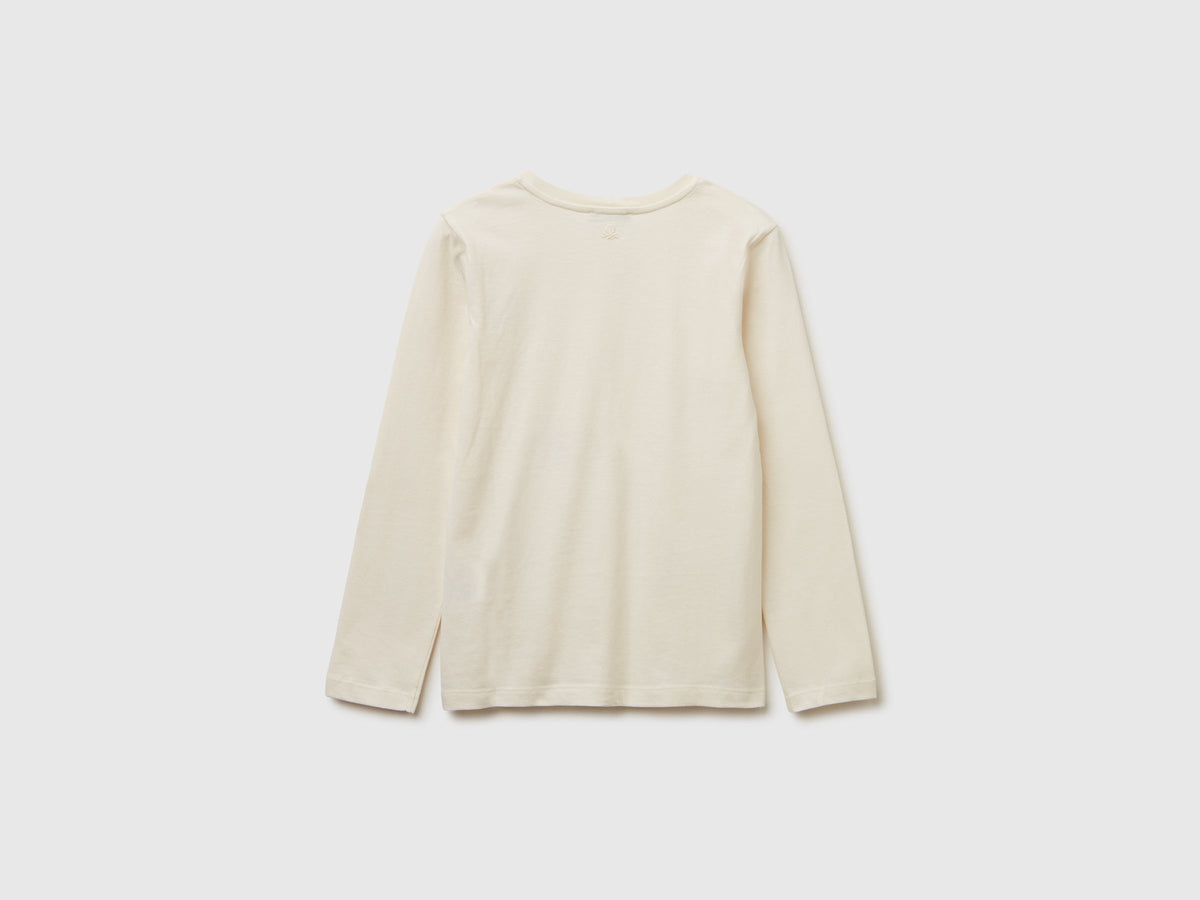 T-shirt con applicazione strass