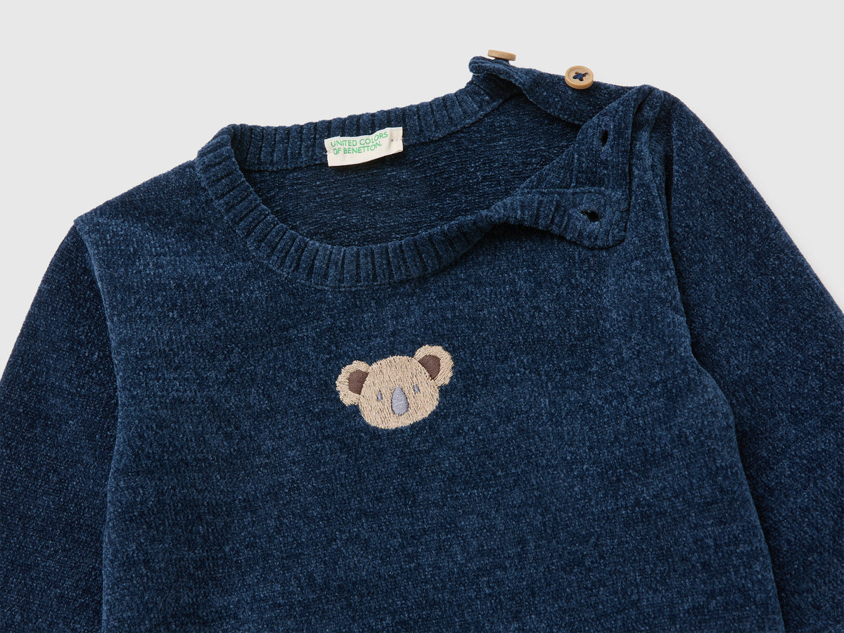 Maglia in ciniglia con ricamo