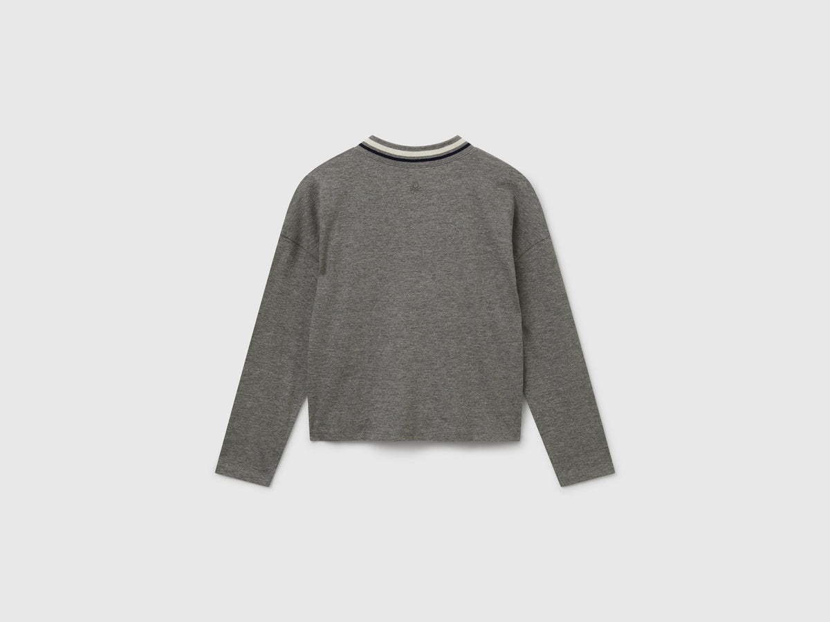T-shirt con ricamo paillettes