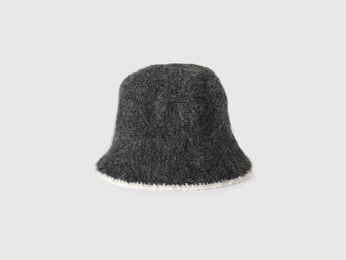 Cappello in misto lana bouclè