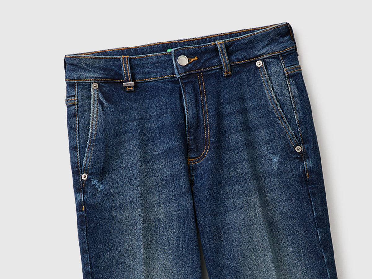 Jeans a trombetta