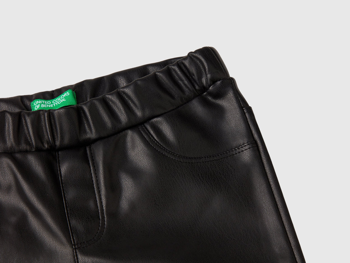 Pantaloni in tessuto spalmato