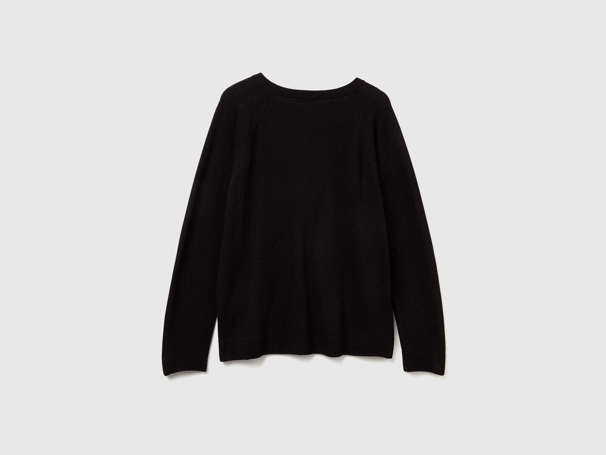 Maglia girocollo nero in misto lana e cashmere