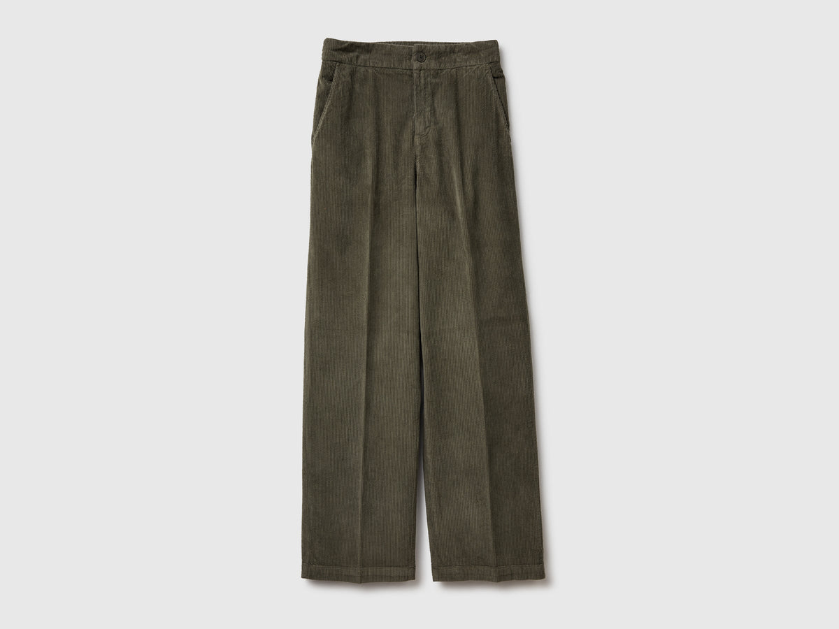 Pantaloni ampi in velluto
