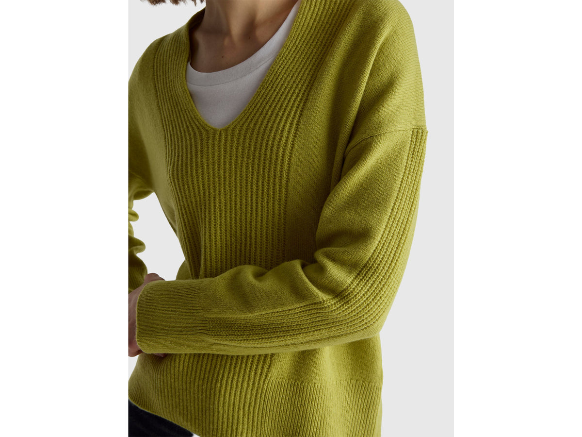 Maglione scollo a V 100% lana