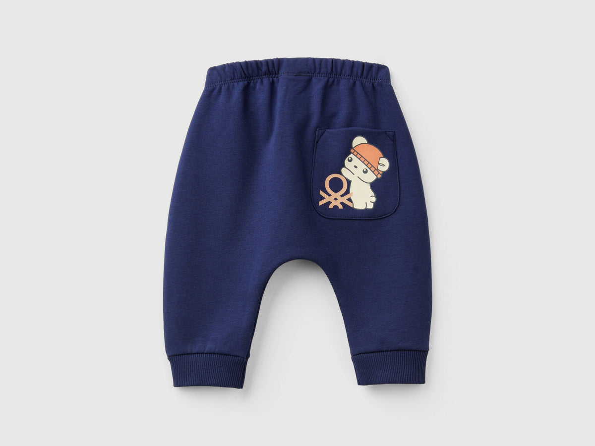 Pantaloni in calda felpa con taschino