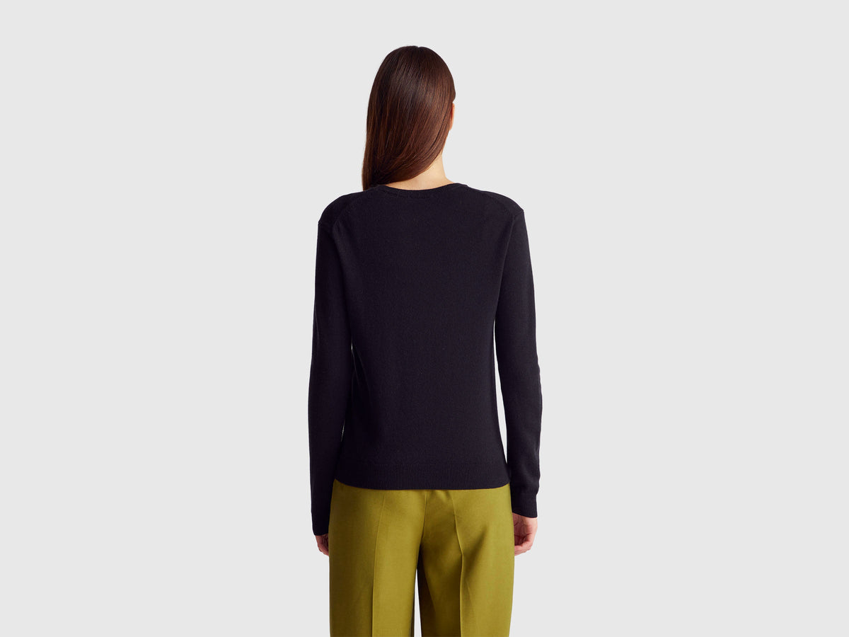 Maglia girocollo nera in pura lana Merino