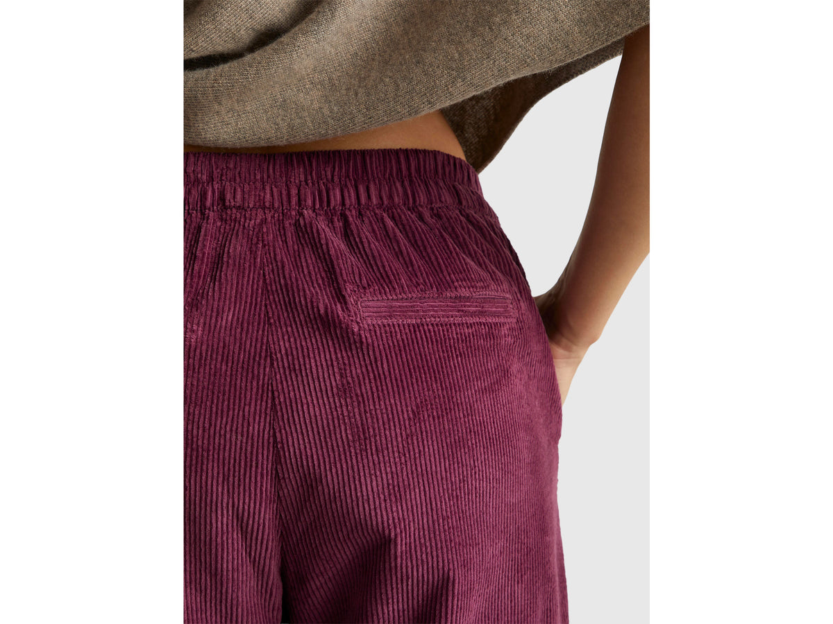 Chino in velluto con vita elasticizzata