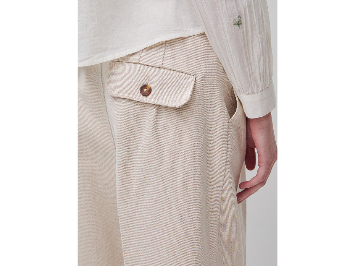 Pantaloni ampi con risvolto