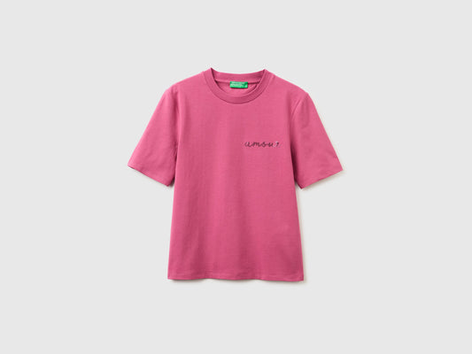 T-shirt con ricamo "amour"