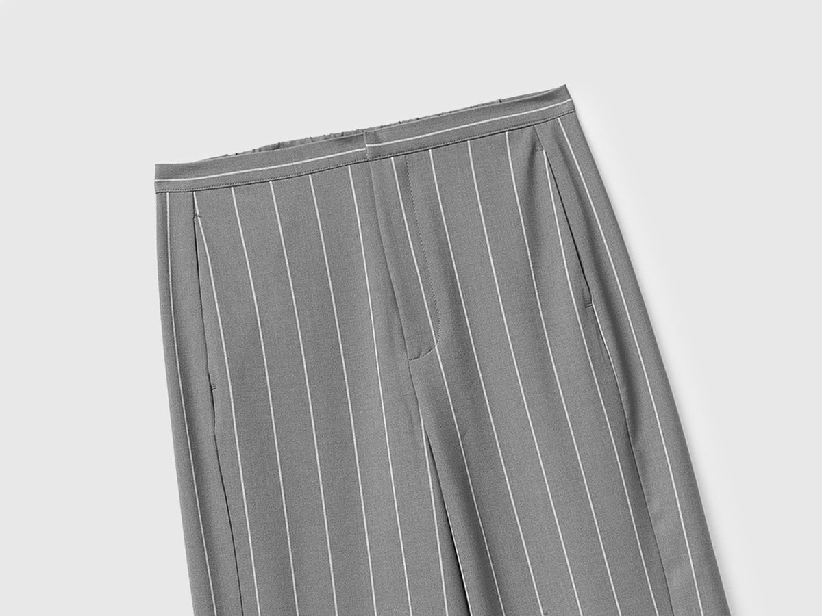 Pantaloni gessati gamba larga