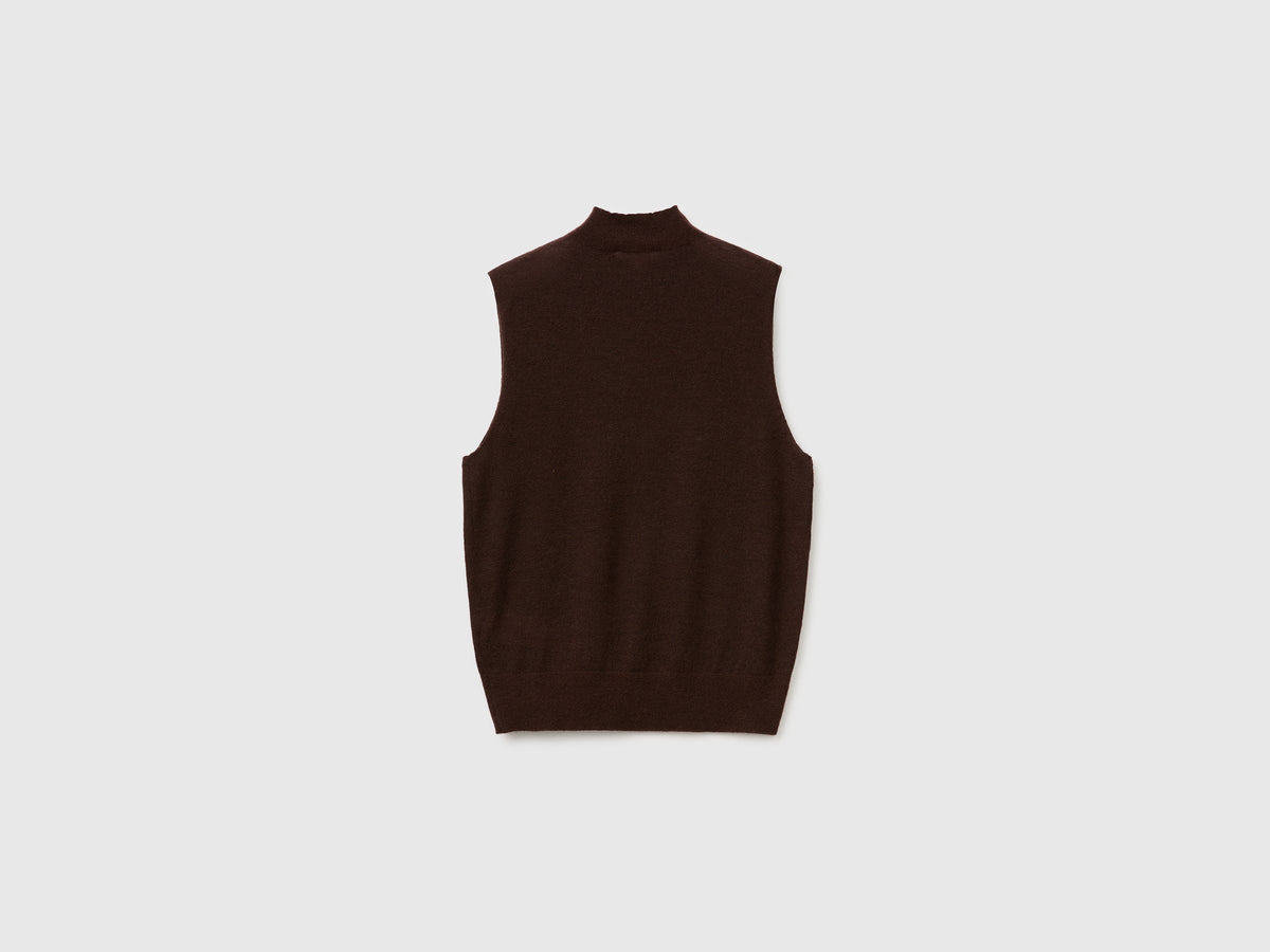 Lupetto smanicato in misto lana ultralight