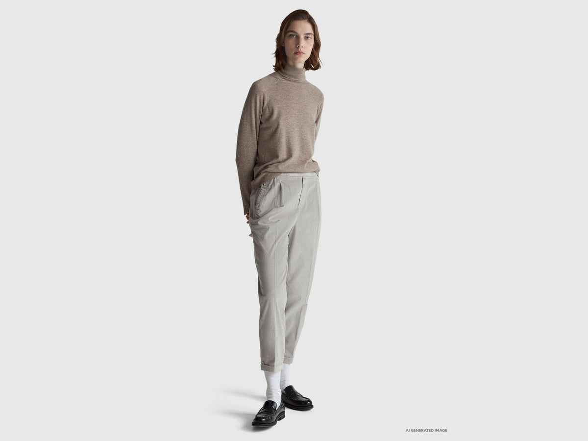Chino in velluto con vita elasticizzata