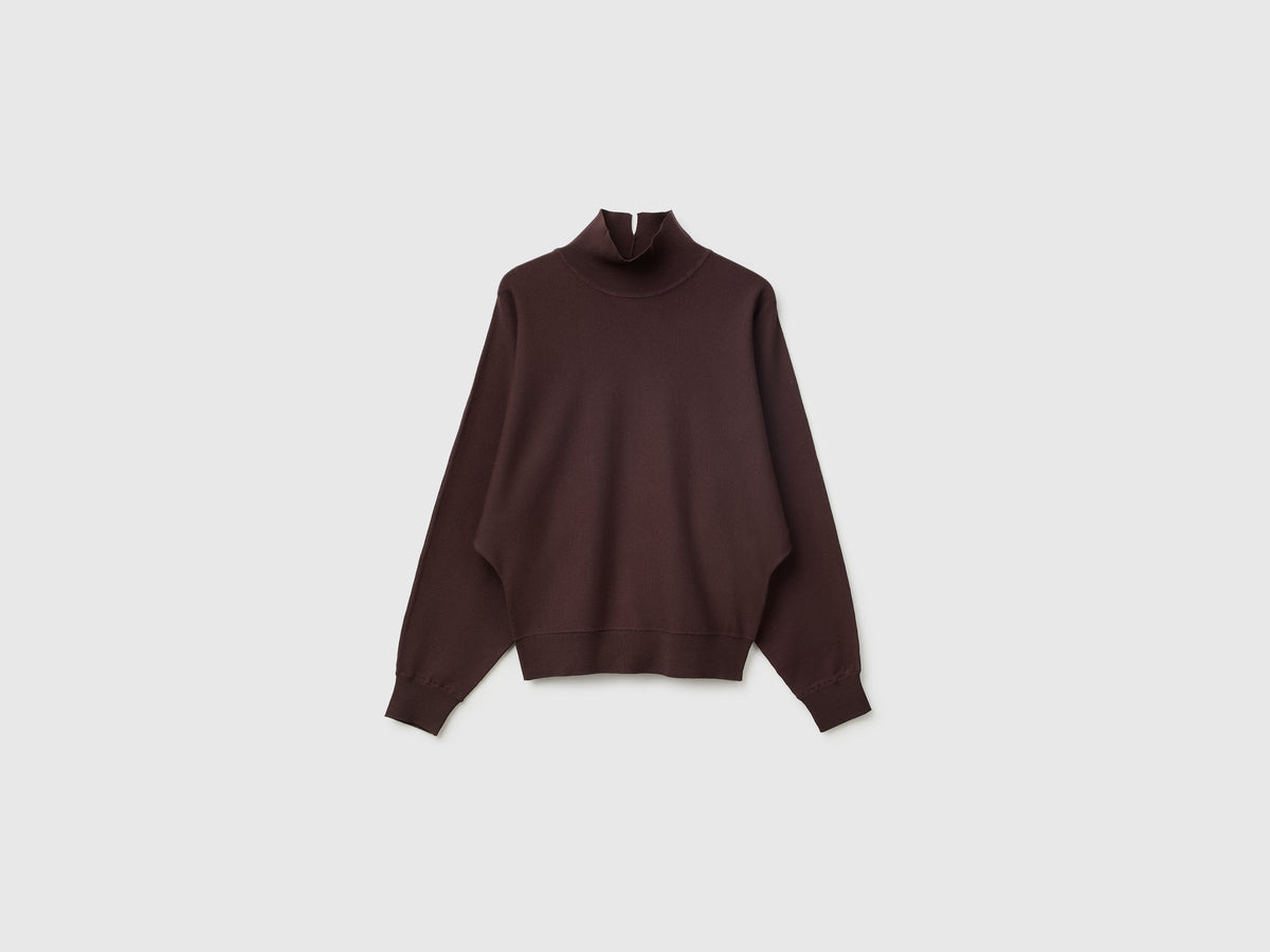 Maglia collo alto con manica a pipistrello