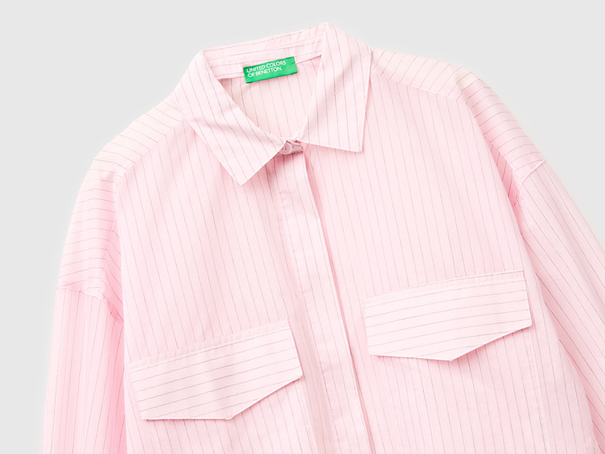 Camicia a righe con spacchi
