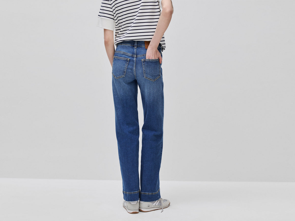 Jeans flare con bottoni