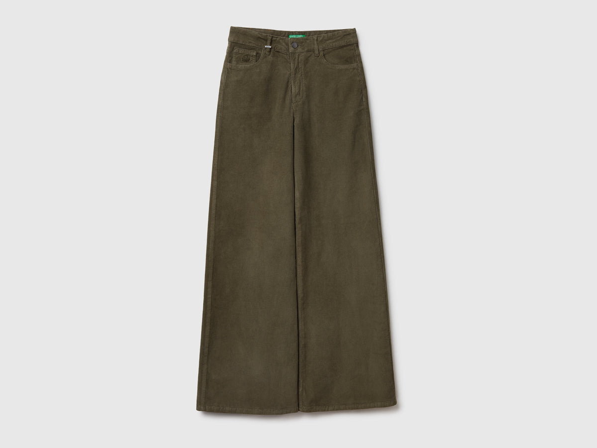 Pantaloni wide fit in velluto