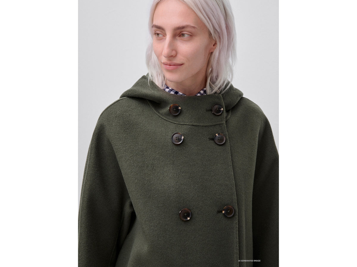 Cappotto doppiopetto con cappuccio