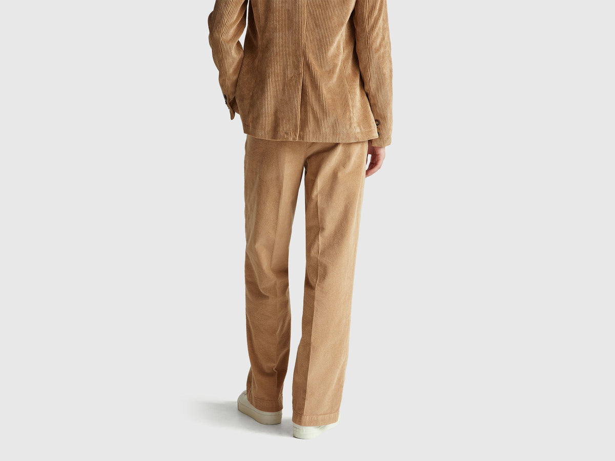 Pantaloni ampi in velluto