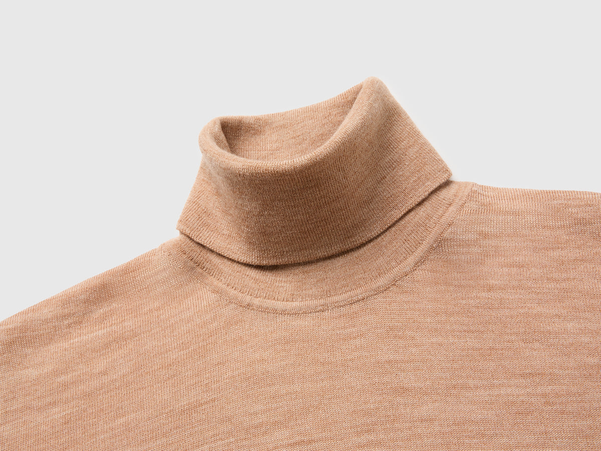 Maglia collo alto in pura lana Merino